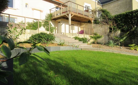 Création d'un jardin en espalier - terrasse sur pilotis